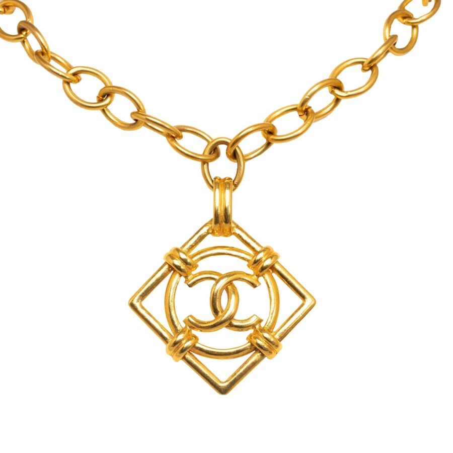 Chanel CC Pendant Necklace | Studio Nafay