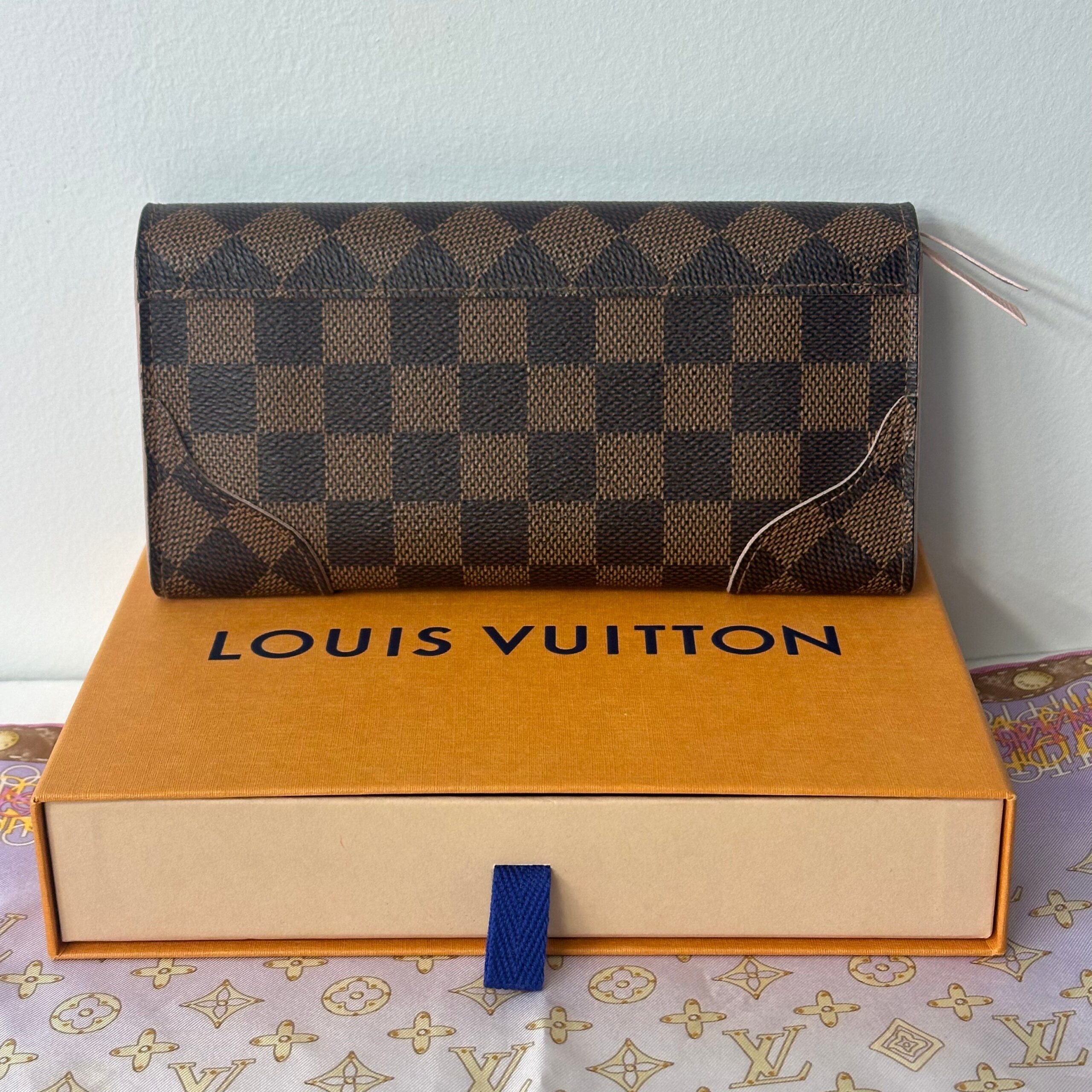 Louis Vuitton – Portefeuille Emilie