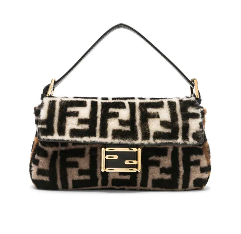 FENDI SHEARLING BAGUETTE WITH STRAP PAD | Studio Nafay