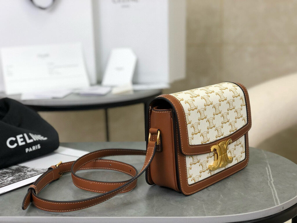 TEEN TRIOMPHE 18.5 WHITE MONOGRAM CANVAS TAN CALFSKIN - Product Image 2