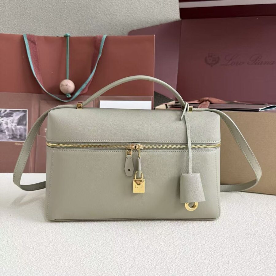 LP Extra Bag 27 Light Green Calfskin | Studio Nafay