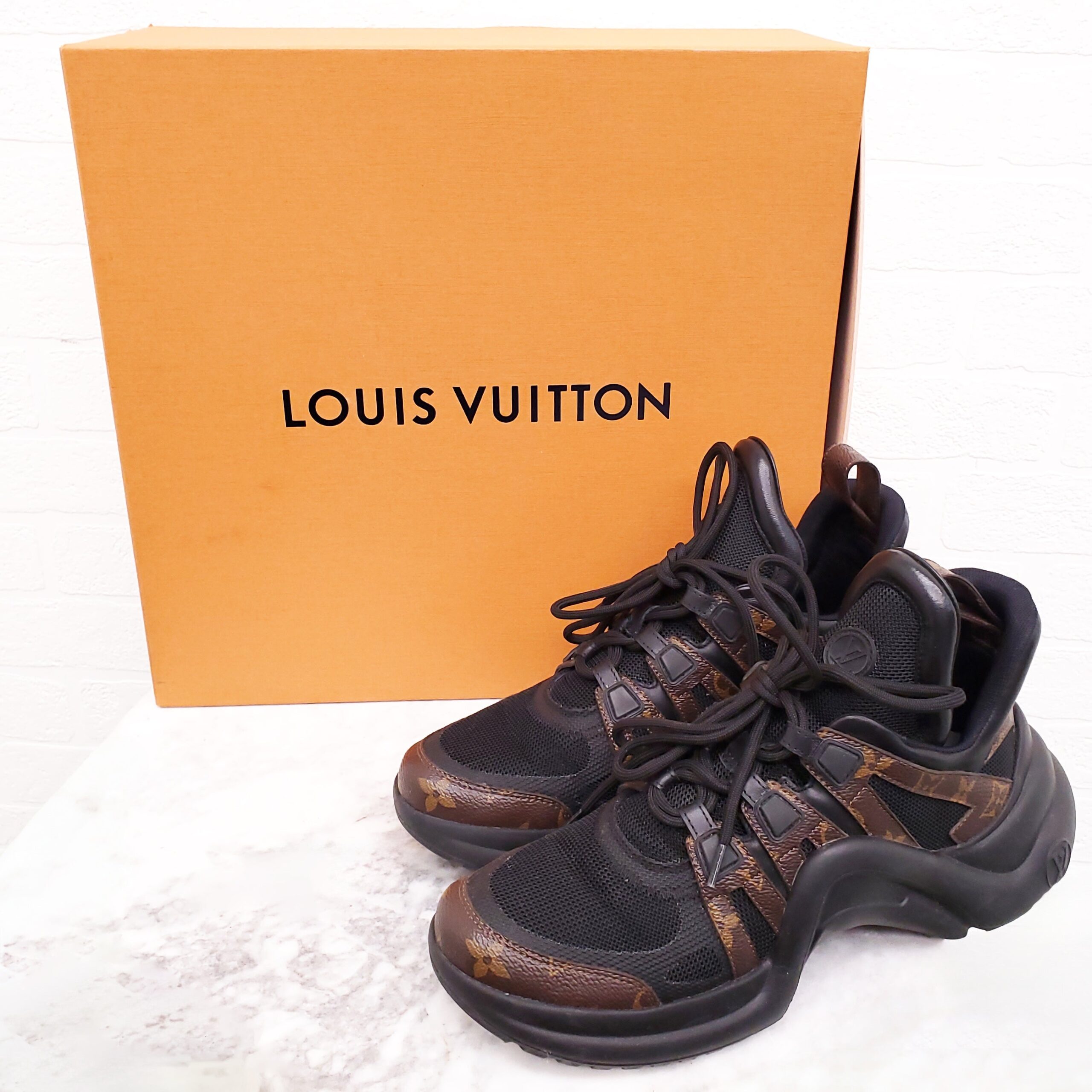 LOUIS VUITTON ‘ARCHLIGHT’ MONOGRAM SNEAKERS – SIZE 39.5