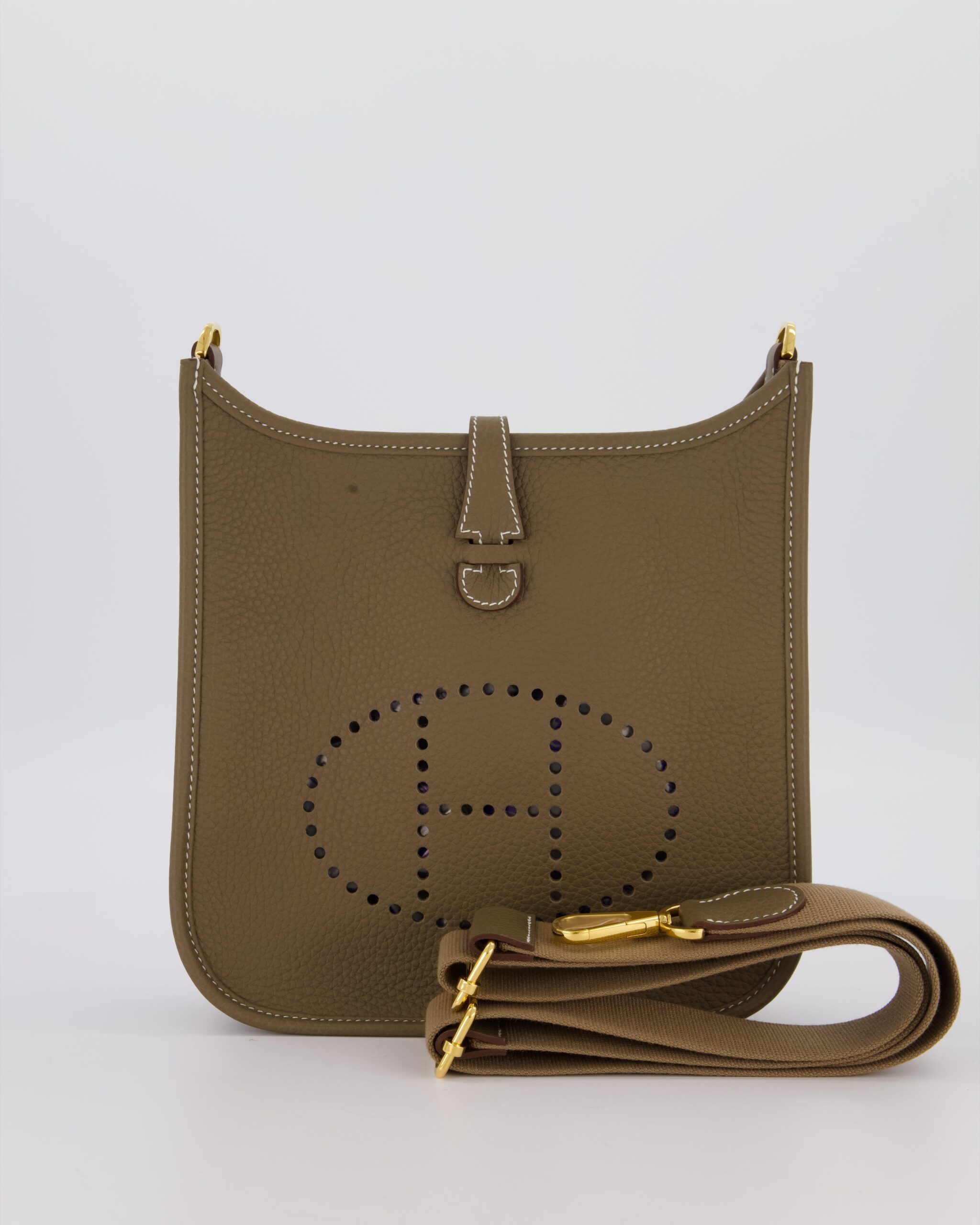 Hermes Evelyne III 23 Bag in Etoupe Taurillon Clemence Leather with Gold Hardware