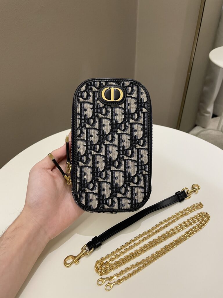 Dior 30 Montaigne Phone Pouch Blue Oblique - Product Image 2