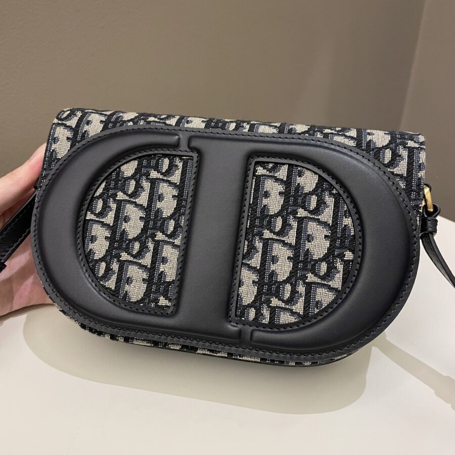 Dior CD Signature Flap Oblique | Studio Nafay