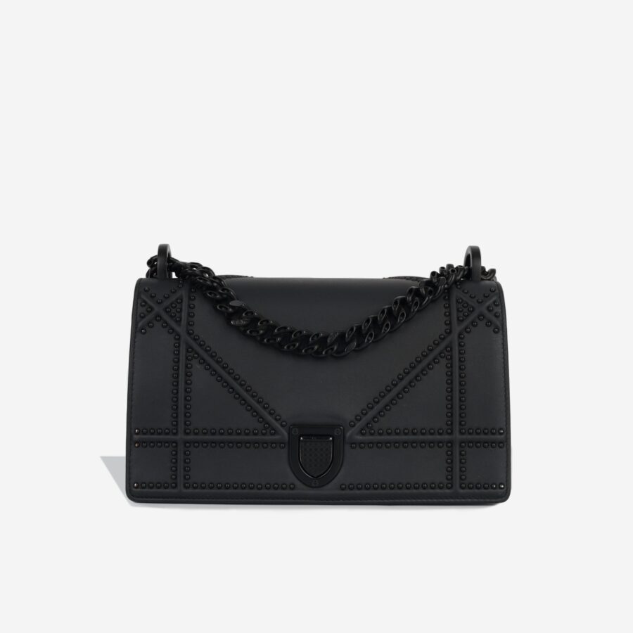 Diorama - Black Ultramatte | Studio Nafay