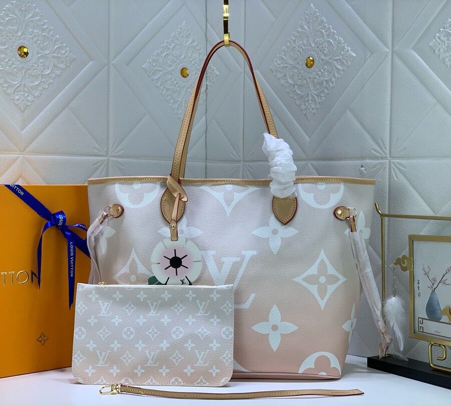 LOUIS VUITTON Monogram Giant By The Pool Neverfull MM Brume