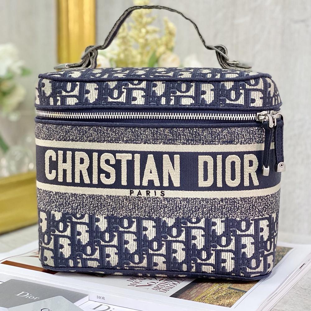 DIORTRAVEL VAN CASE