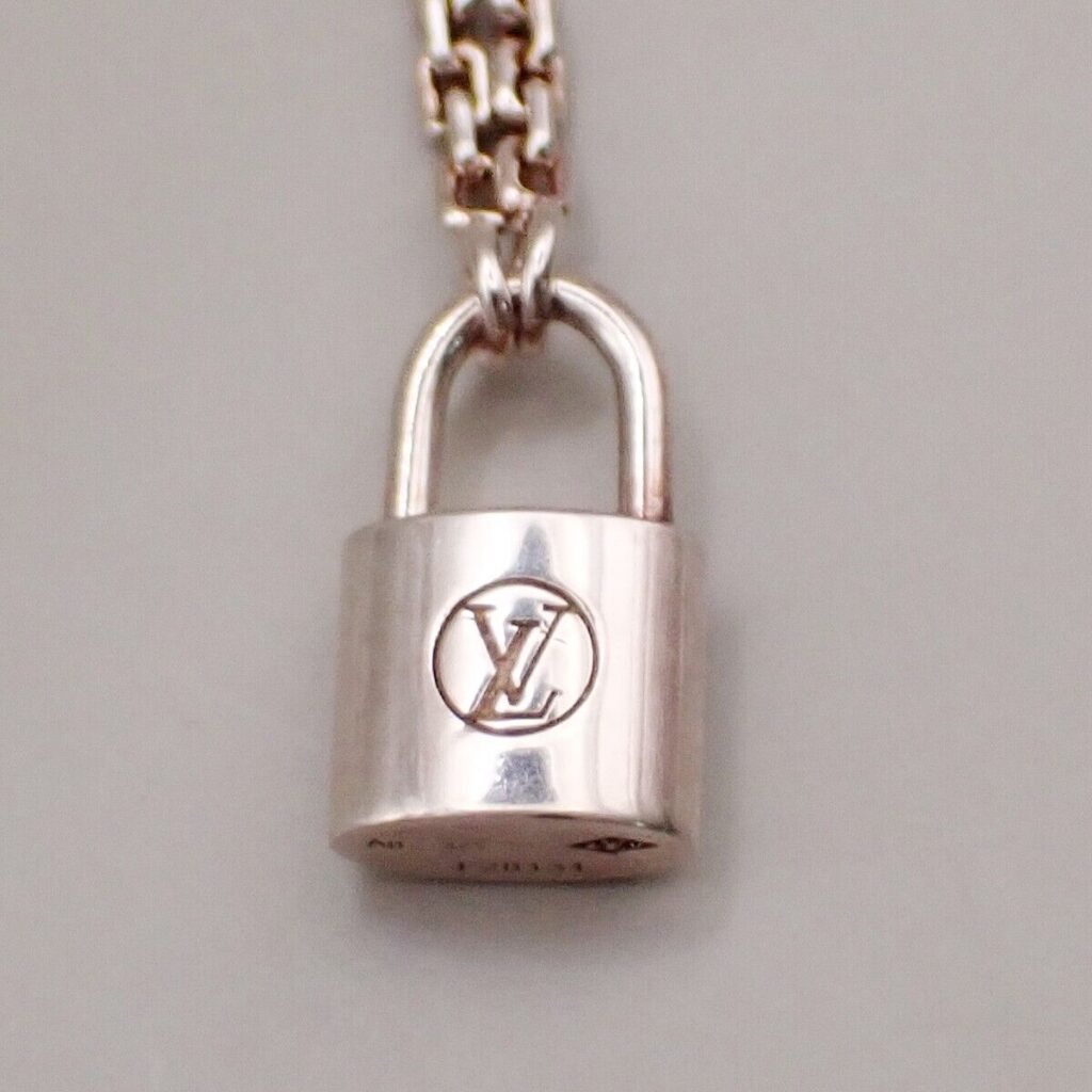 Louis Vuitton Lv Logo Padlock Motif - Product Image 2