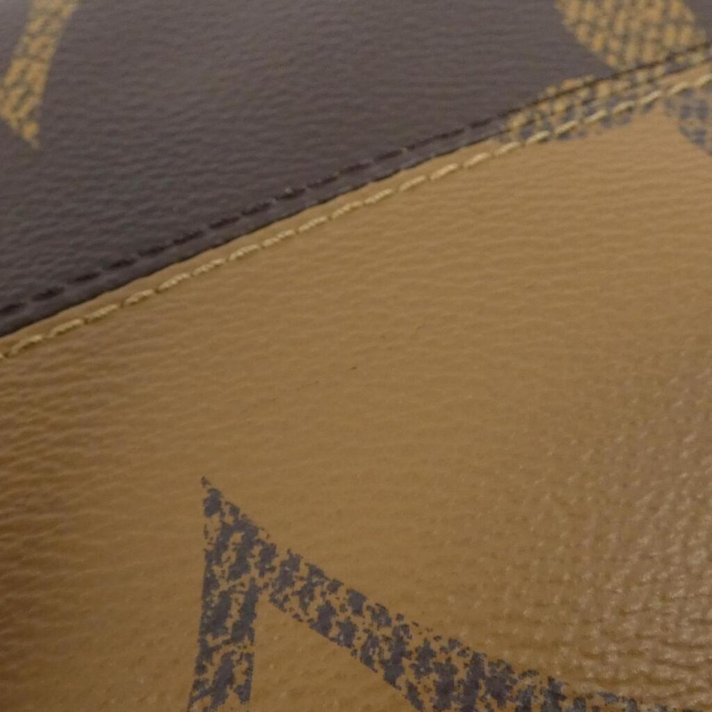 Louis Vuitton Monogram Giant On The Go MM Bag - Product Image 2