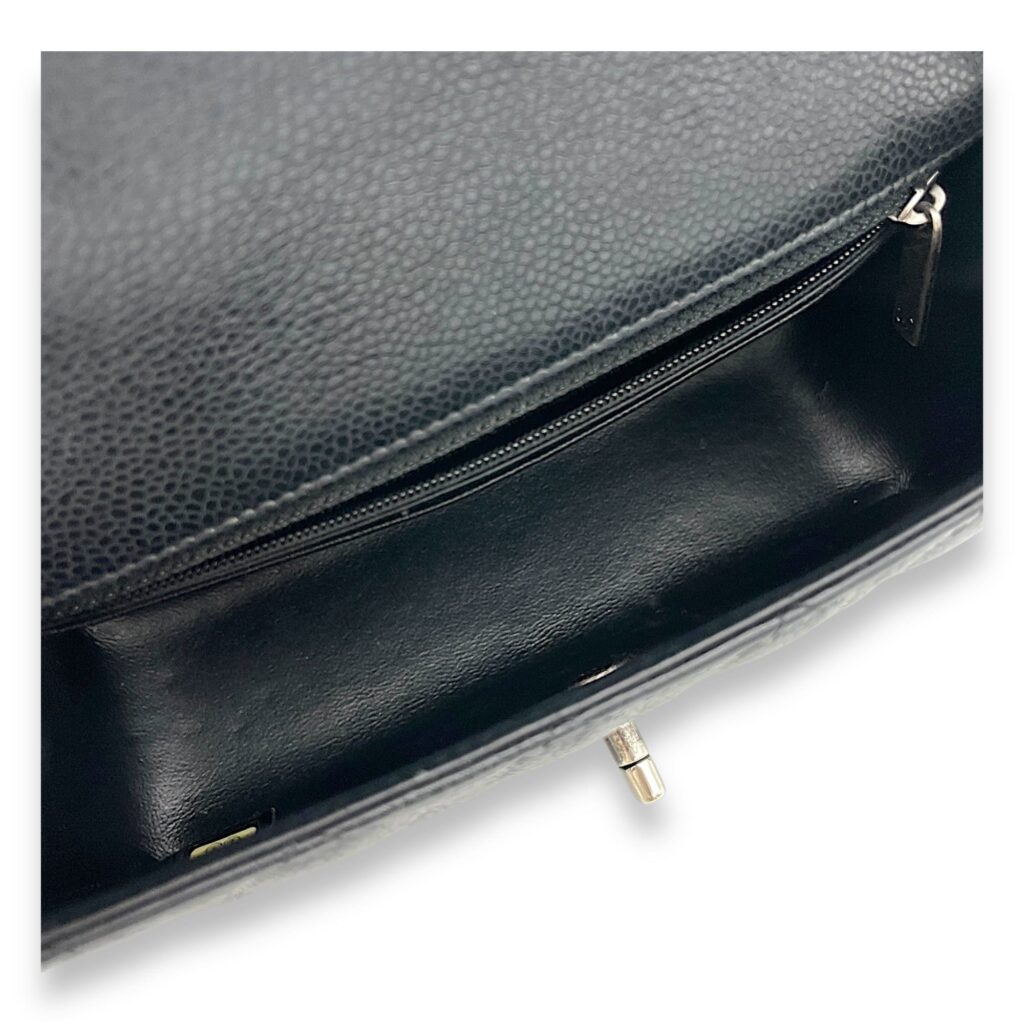 Chanel Classic Crossbody Bag Black in Caviar Leather, Silver hardware -001185DT - Product Image 2
