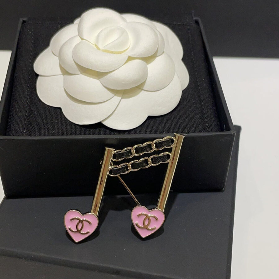 CC Brooch Gold 163086 | Studio Nafay