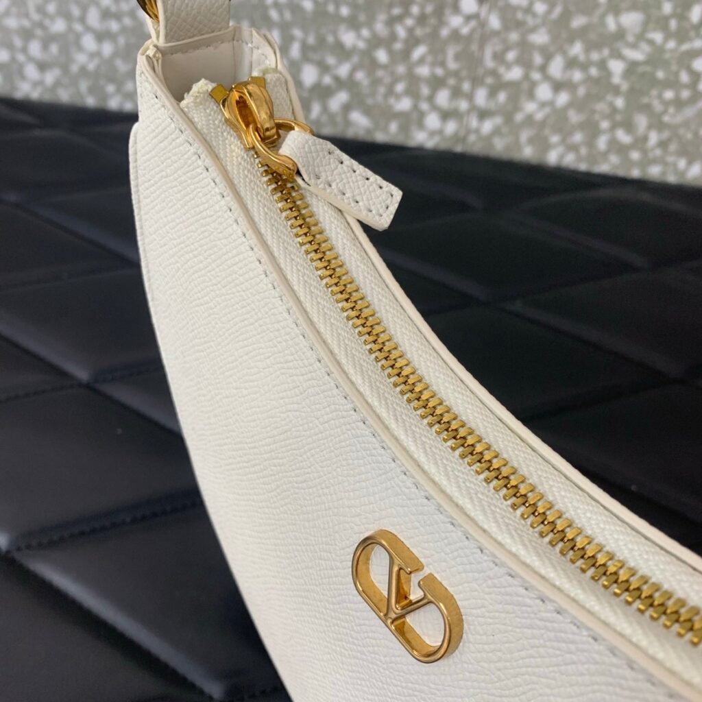 VA GARAVANI VLOGO mini HOBO bag white calfskin 566878 - Product Image 2