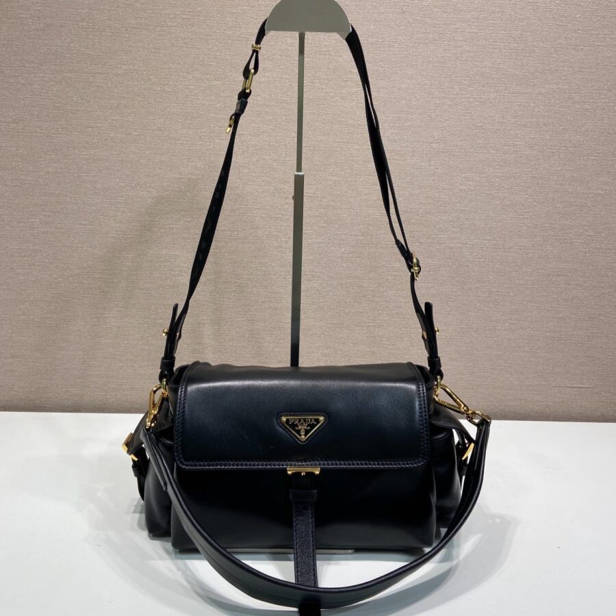 PRA Shoulder Bag Black Sheepskin 341130 | Studio Nafay