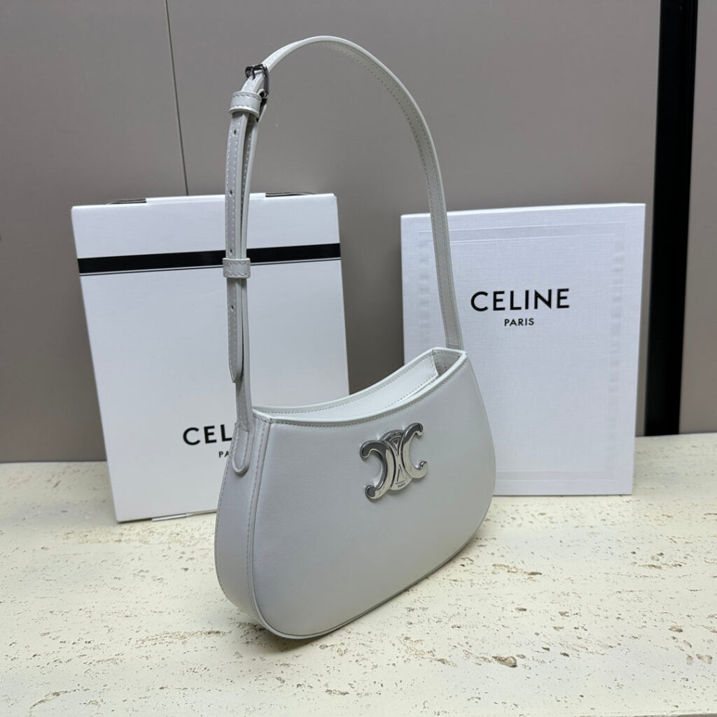 MINI 22 TILLY BAG IN WHITE SHINNY CALFSKIN - Product Image 2