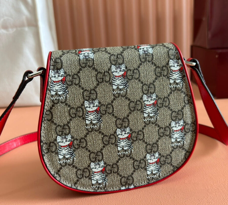 Gucci Cat Print Shoulder Bag White Red Beige Canvas 239660 | Studio Nafay