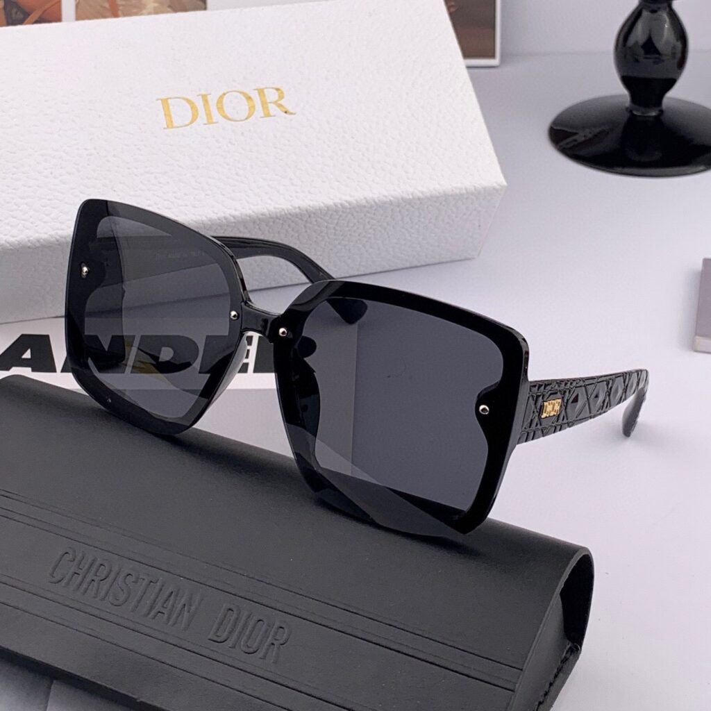 MONTAIGNE SUNGLASS IN ACETATE - Product Image 2