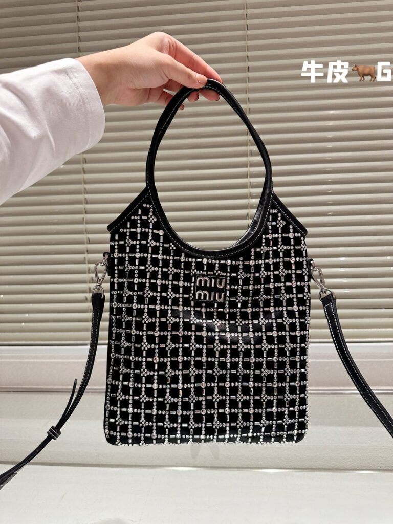 CRYSTAL TOTE 24 BAG IN BLACK CALFSKIN - Product Image 2