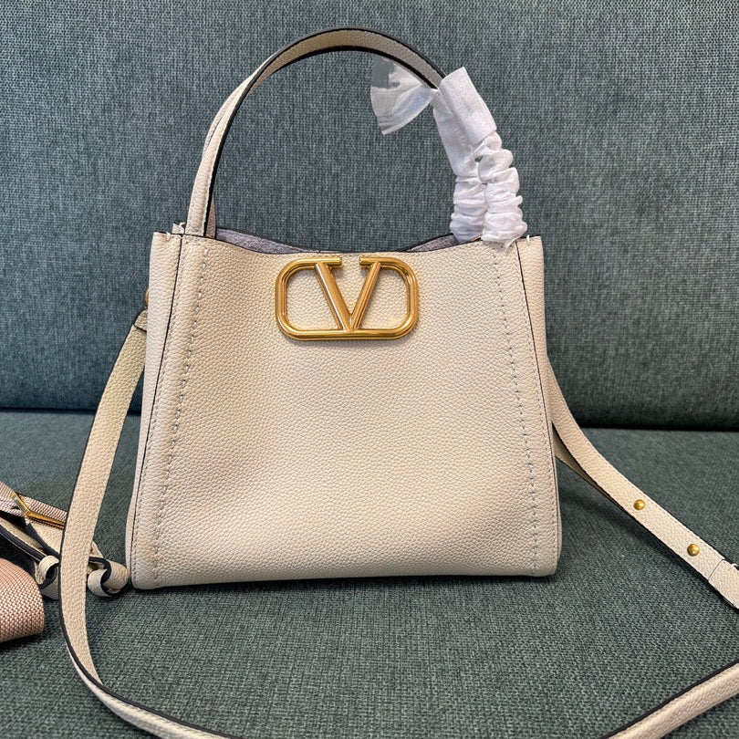 VALENTINO small handbag light beige calfskin 538532 | Studio Nafay