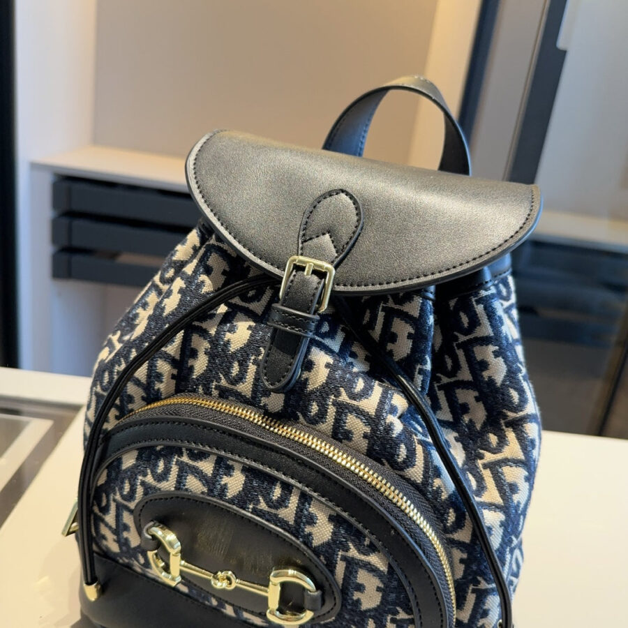 Dior's new presbyopia backpack | Studio Nafay