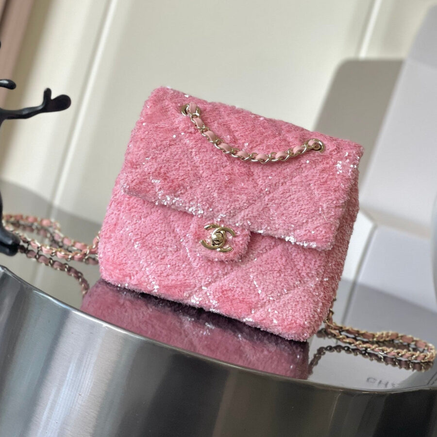 Chanel 25 Sequin Embroidered 21cm Bag Pink Leather Sequins 286171 | Studio Nafay
