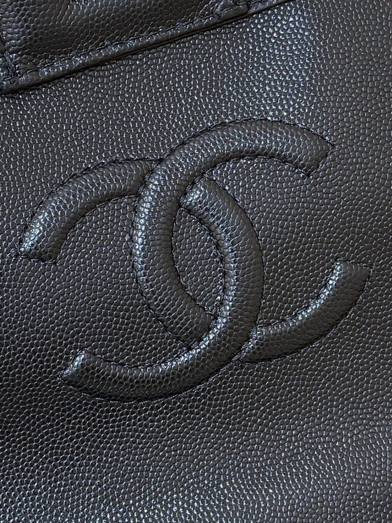 Chanel Four-Leaf Clover Bag 25cm Black Gold Caviar Leather 342125 - Product Image 2