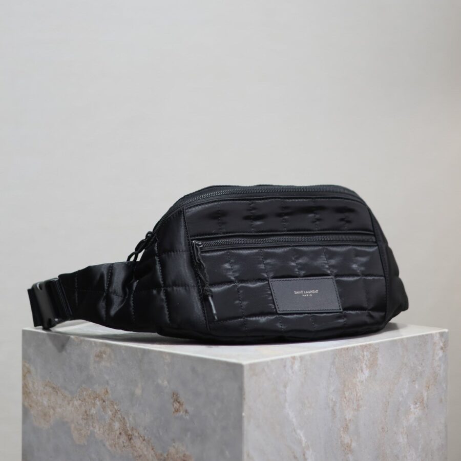 CROSSBODY BAG 24 IN BLACK PLAID NYLON | Studio Nafay