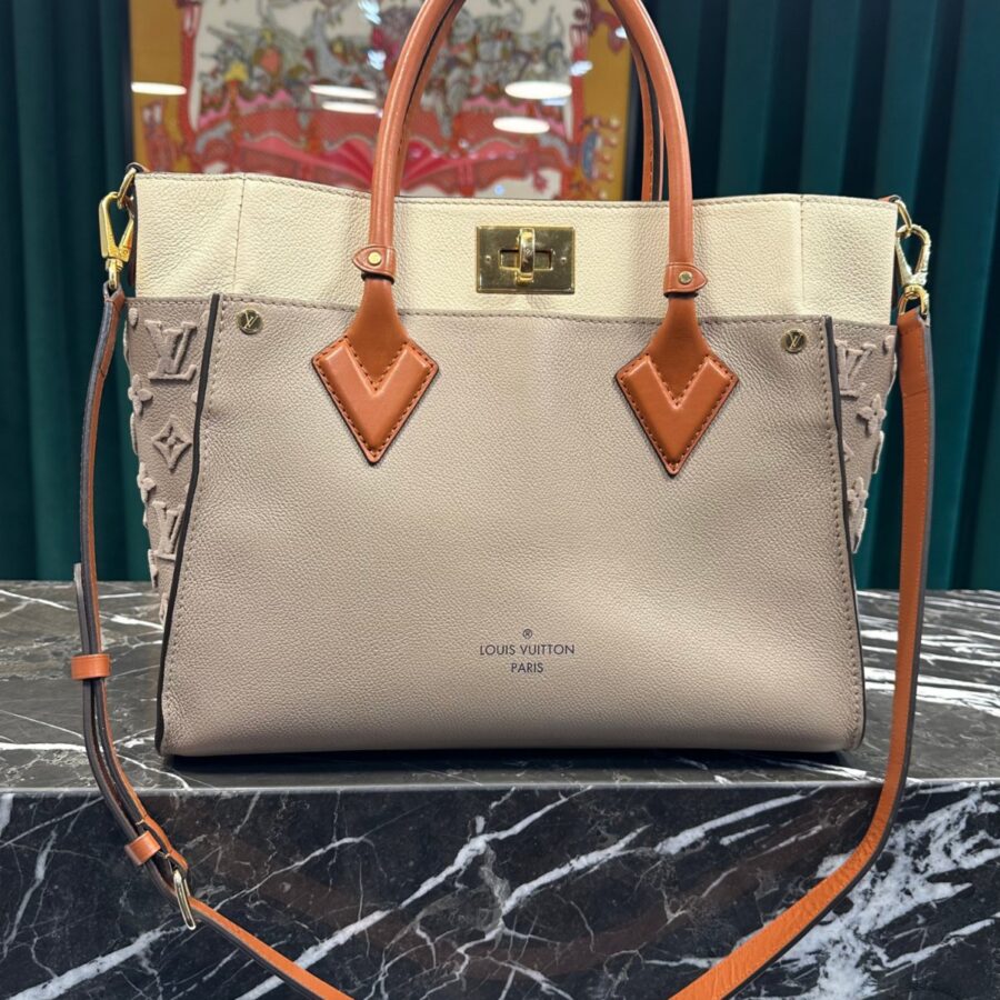 Louis Vuitton - Cabas On My Side