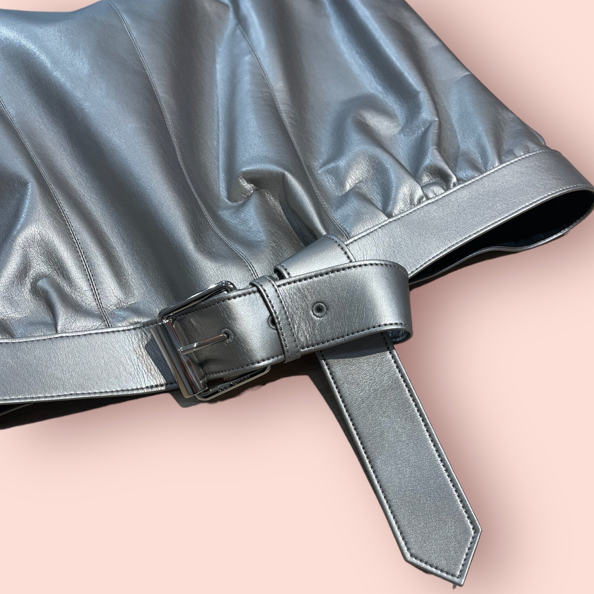 Louis Vuitton – Haut en cuir T.40