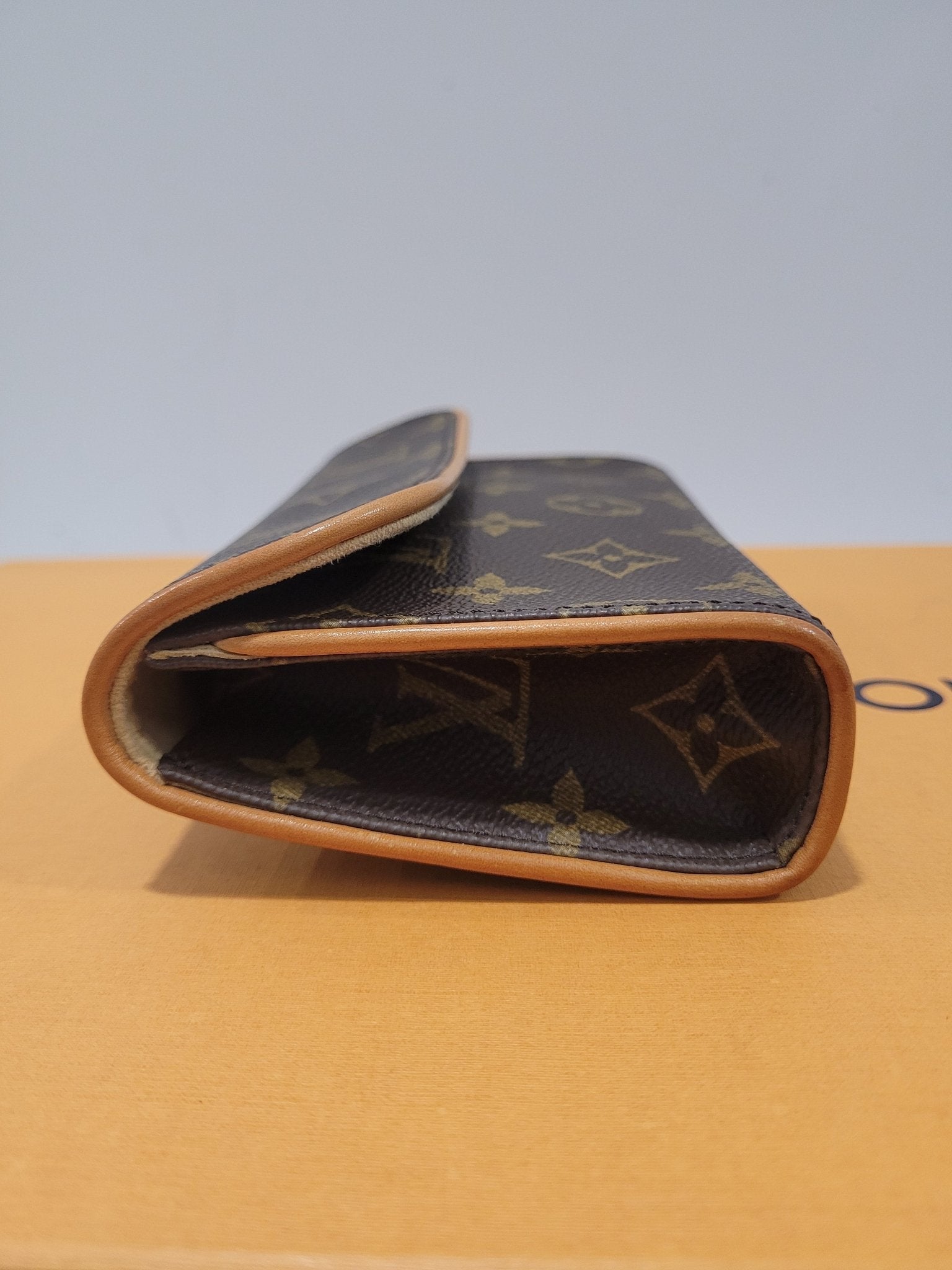 Louis Vuitton – pochette Florentine