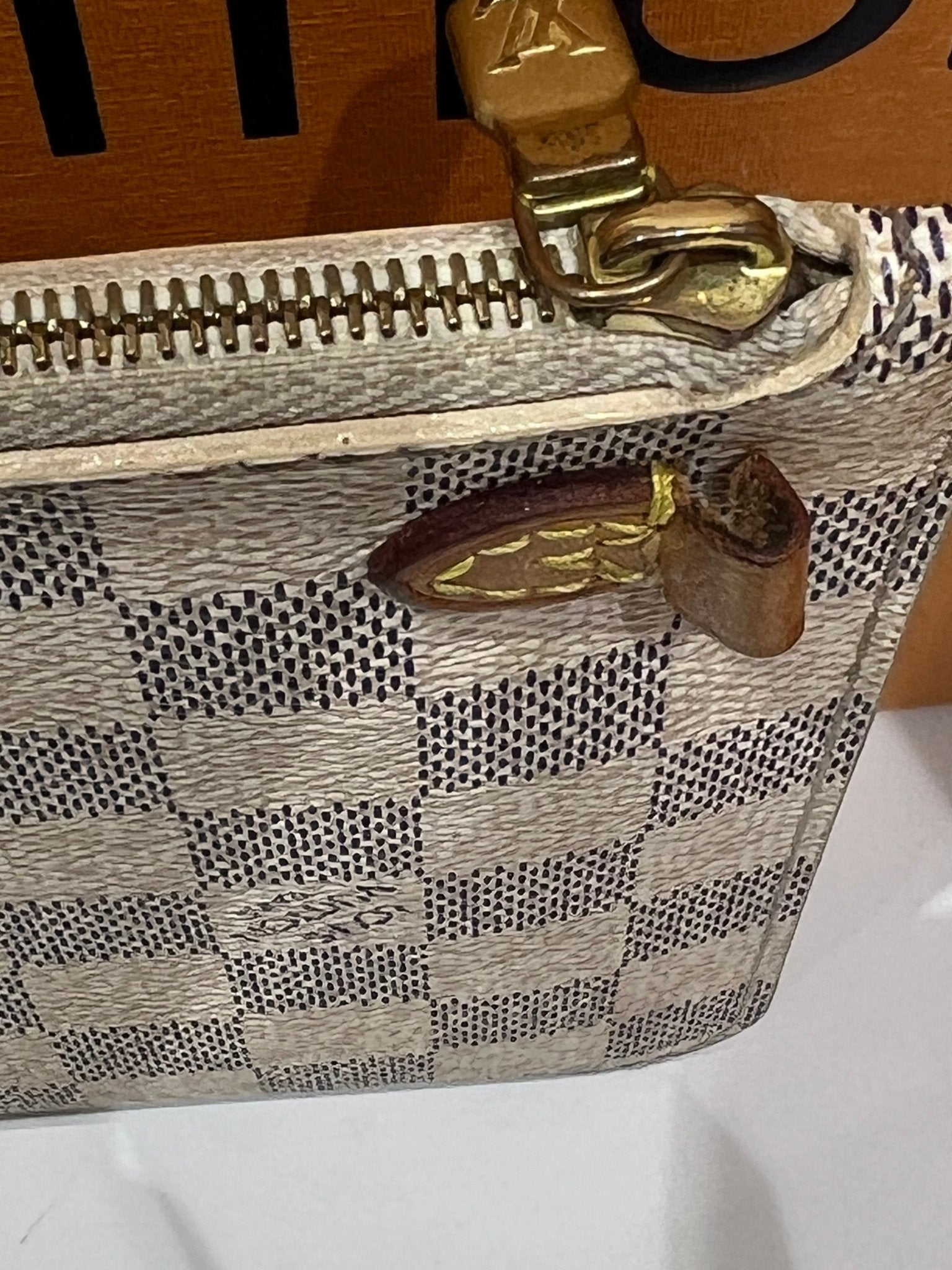 Louis Vuitton – Pochette neverfull damier azur