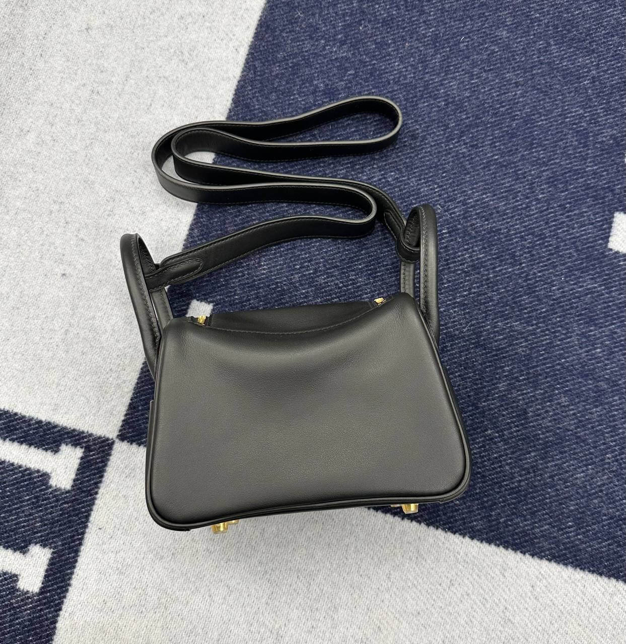Luxury Hermes Lindy mini bag black