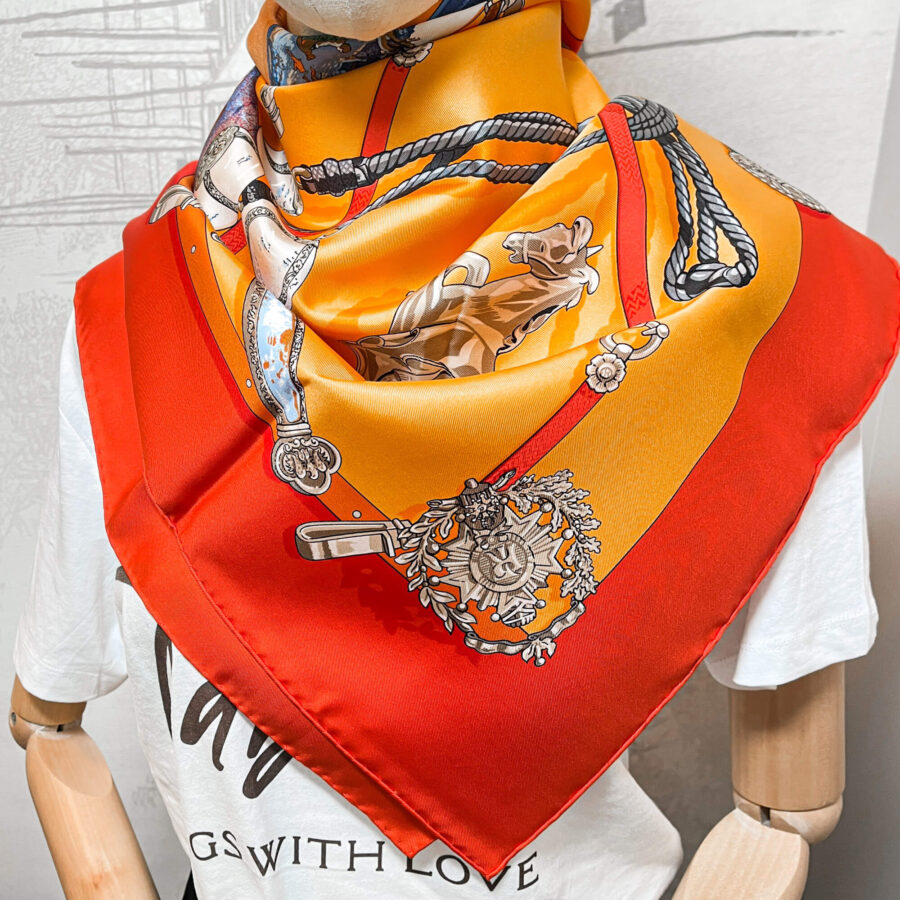 Carré 90 Memoire d'Hermes Silk Red Foulard | Studio Nafay