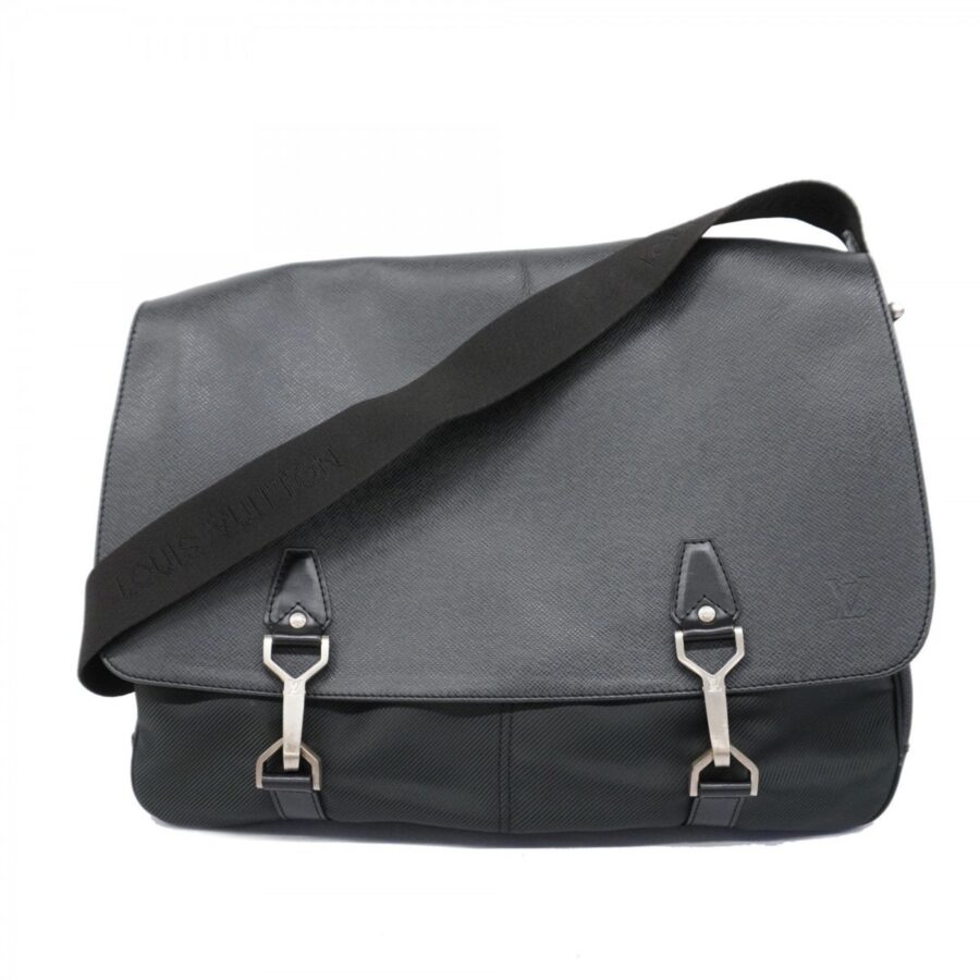 Louis Vuitton Shoulder Bag | Studio Nafay