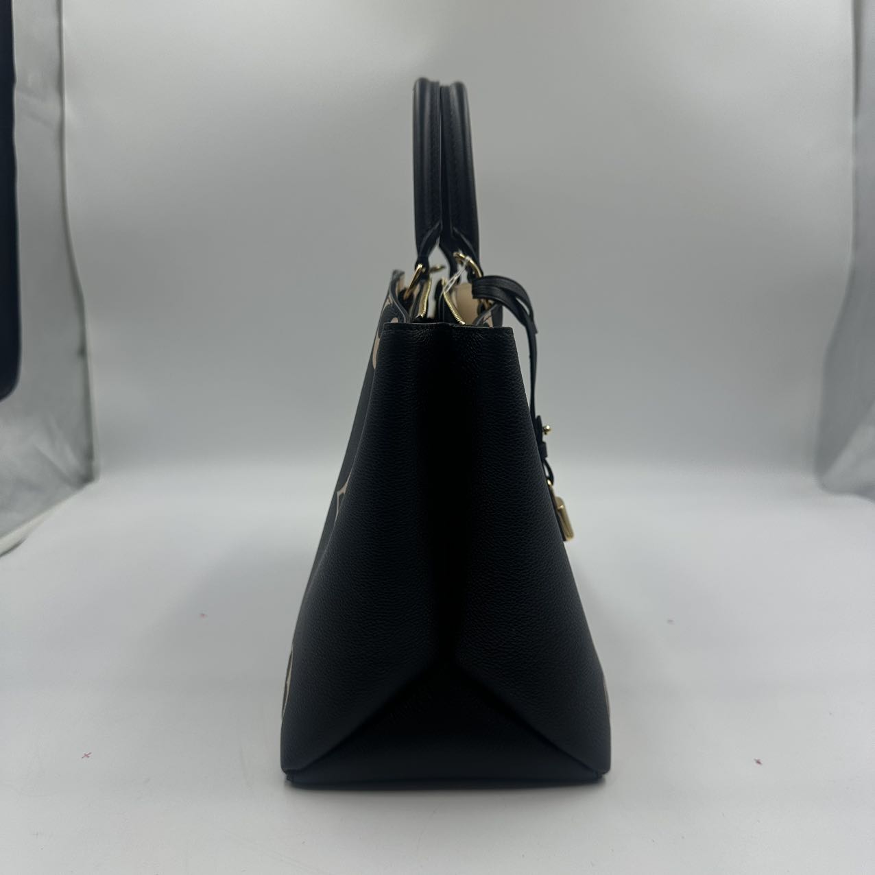 LOUIS VUITTONMonogram Bag