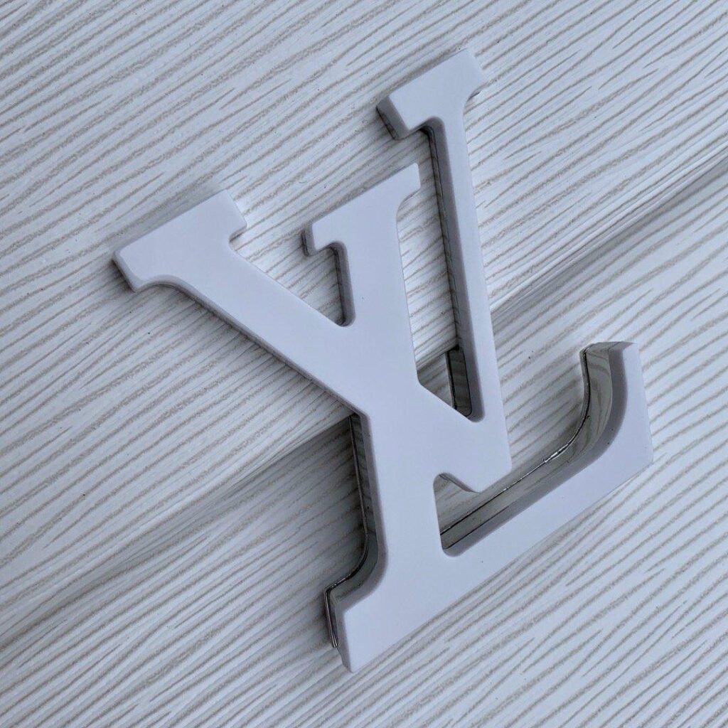 Louis Vuitton POCHETTE GRENELLE - Product Image 2