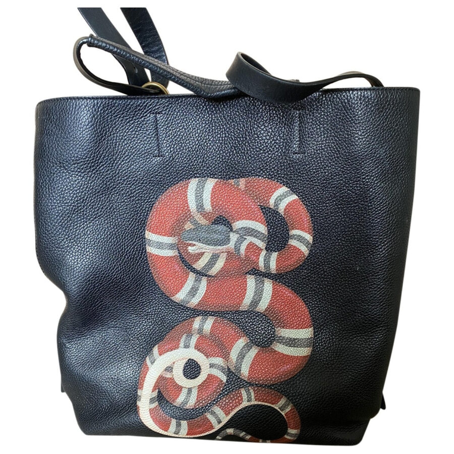 Gucci black leather bag | Studio Nafay