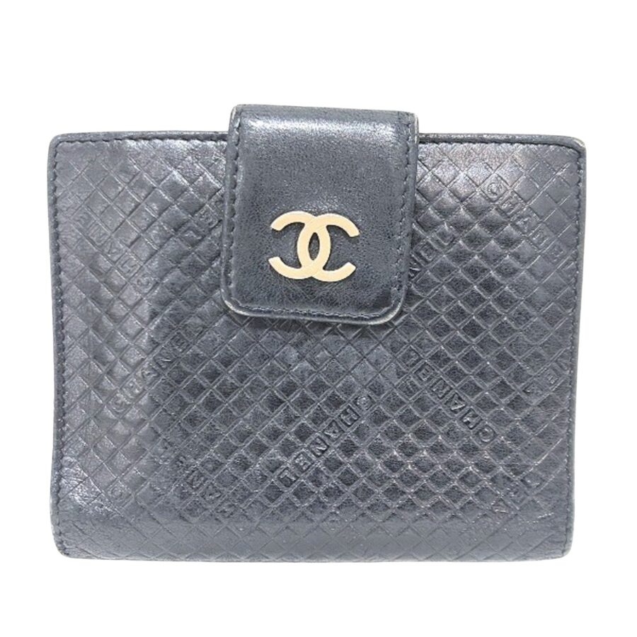 Chanel Leather Handbag Style 76 | Studio Nafay