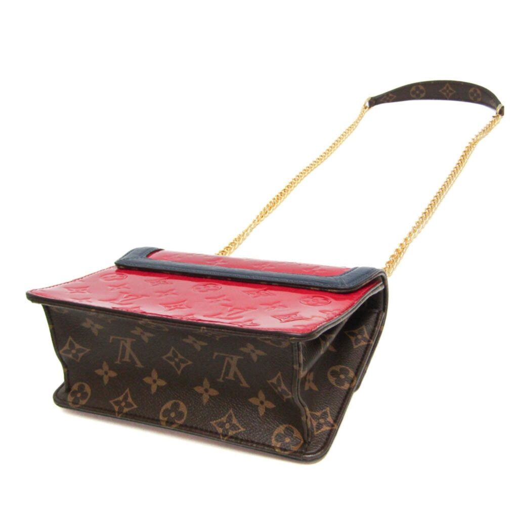 LOUIS VUITTON Wynwood Shoulder Bag - Product Image 2