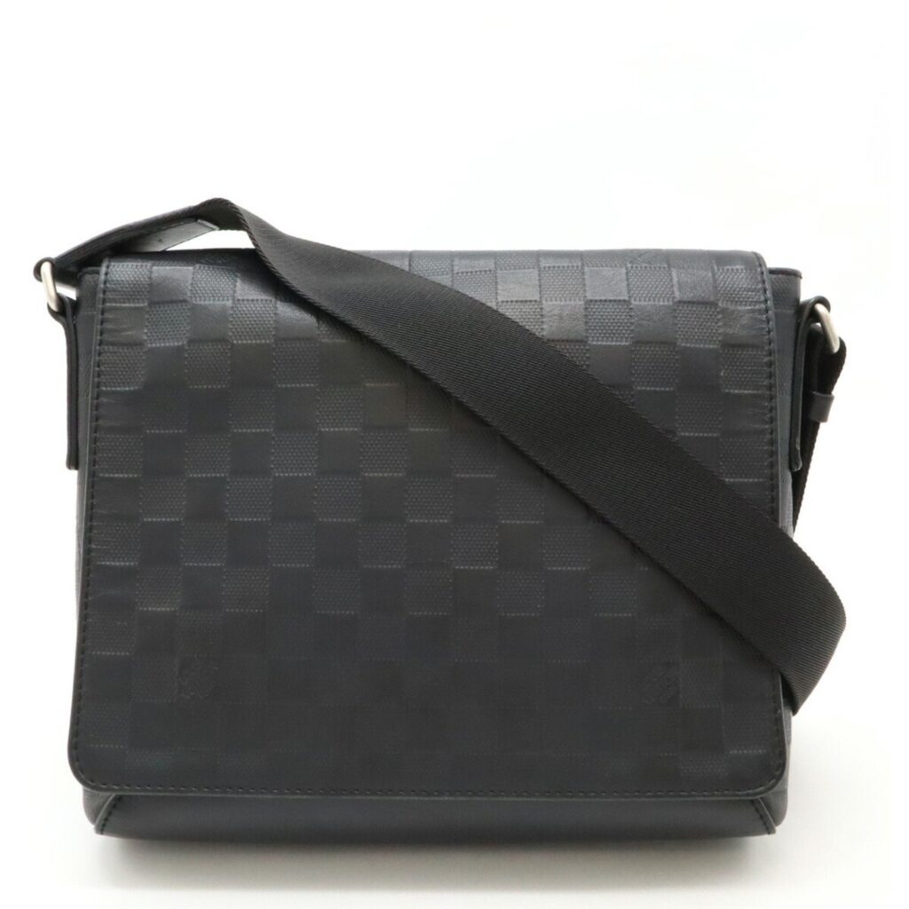 LOUIS VUITTON District Shoulder Bag - Product Image 2