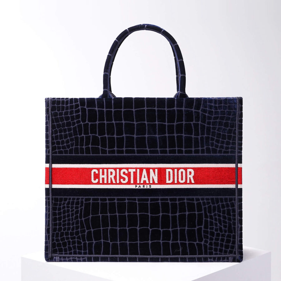Book Tote BIG size 41.5cm 36.5cm Embroidery LOGO red Handbag black | Studio Nafay