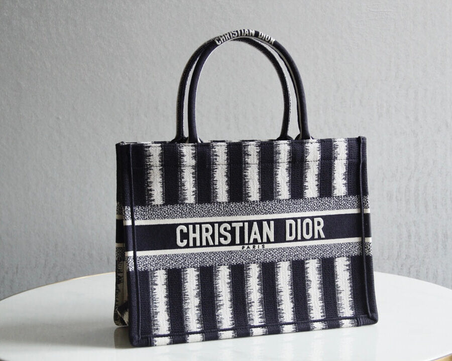 Book bag Tote Embroidery 36.5cm 41.5cm Handbag black and white | Studio Nafay