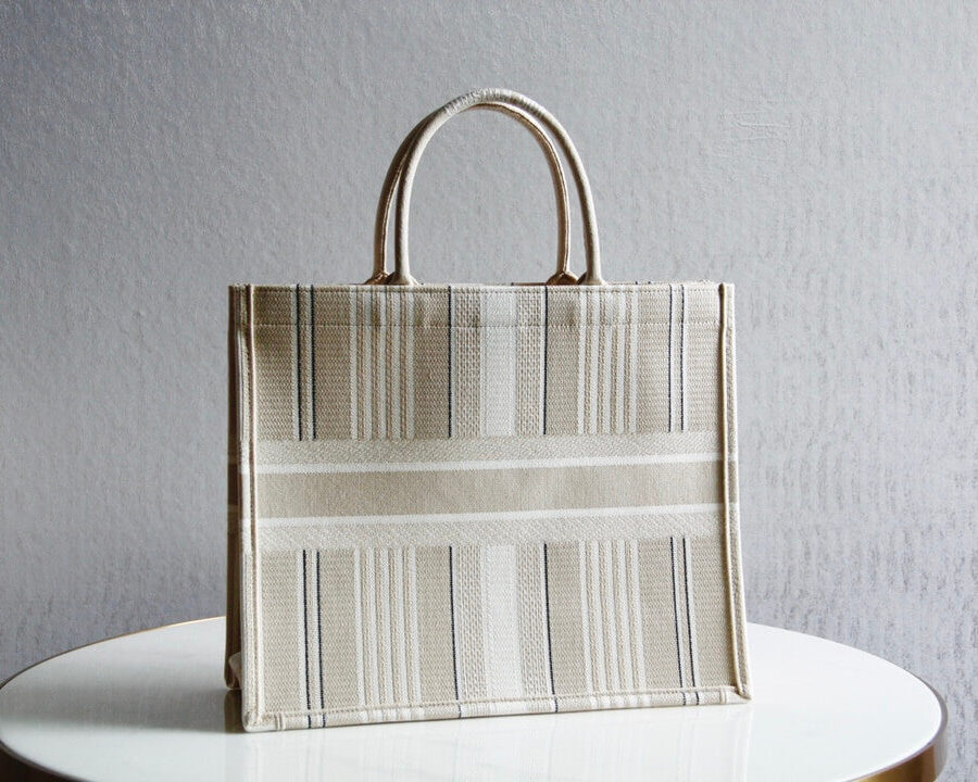 Book bag Tote Embroidery Khaki 36.5cm 41.5cm Handbag | Studio Nafay
