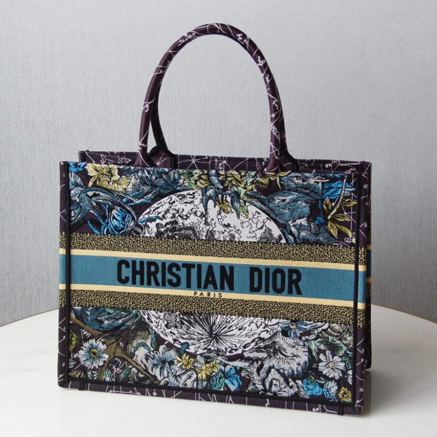 Book bag Tote Embroidery blue white 36.5cm 41.5cm Handbag | Studio Nafay