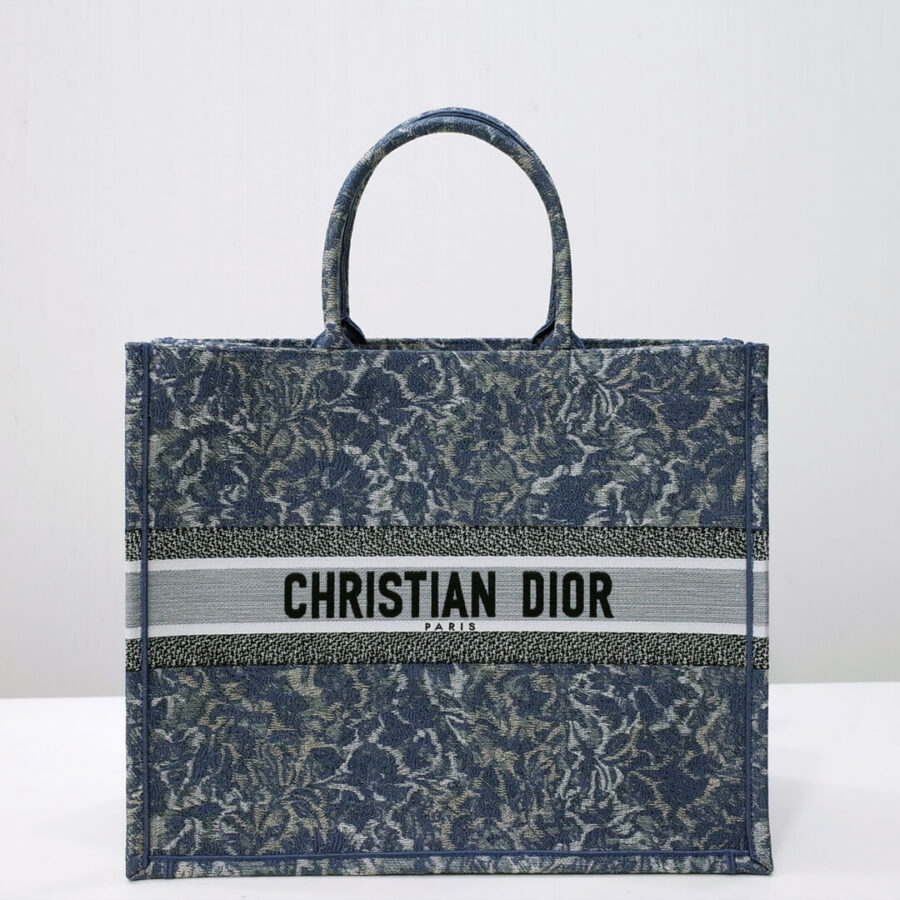 Book Tote big size 36.5cm 41.5cm Oblique Embroidery blue | Studio Nafay