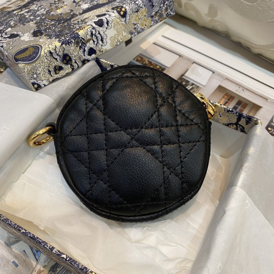 DETACHABLE CARO ROUND COIN PURSE BLACK CANNAGE CALFSKIN | Studio Nafay