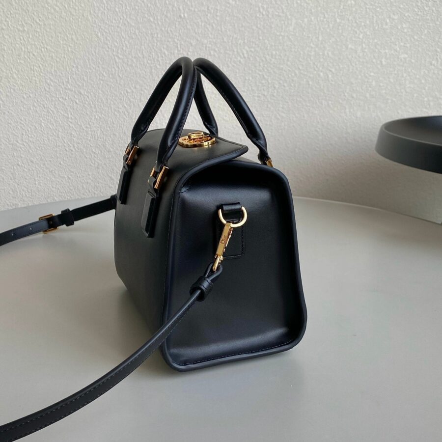 SMALL BOSTON 22 BLACK BOX CALFSKIN | Studio Nafay
