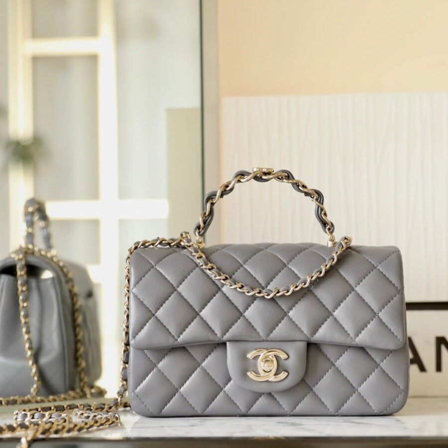 FLAP BAG 23 GREY LAMBSKIN GOLD HARDWARE TOP HAND | Studio Nafay
