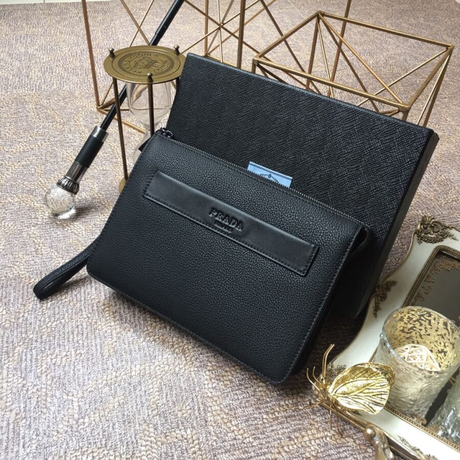 CLUTCH 26 IN BLACK DEERSKIN EMBOSSED LOGO | Studio Nafay