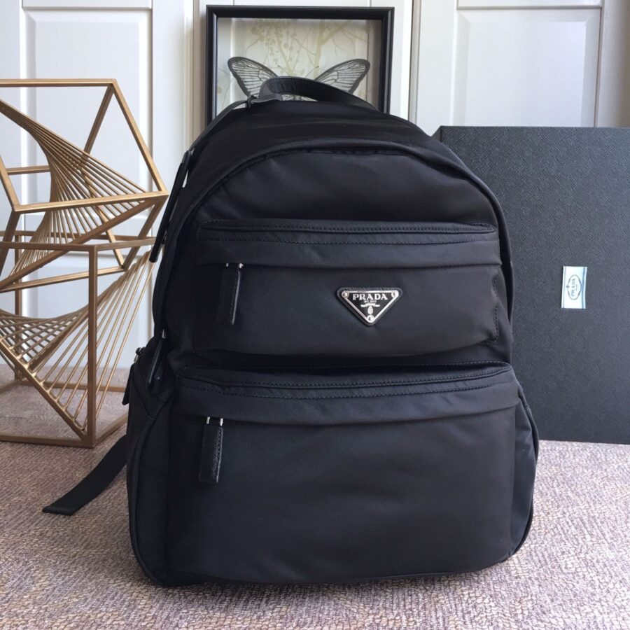 TRIANGLE LOGO BACKPACK 40 IN BLACK RE-NYLON | Studio Nafay